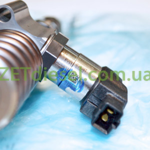 На фото: 03G130073T Форсунка Аналоги: 03G130073M, 03G130073MC, 03G130073TX